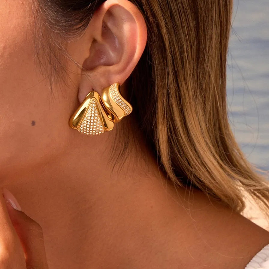 Geometric stainless steel stud earrings in triangle and curve shapes, electroplated 18K gold or steel colour