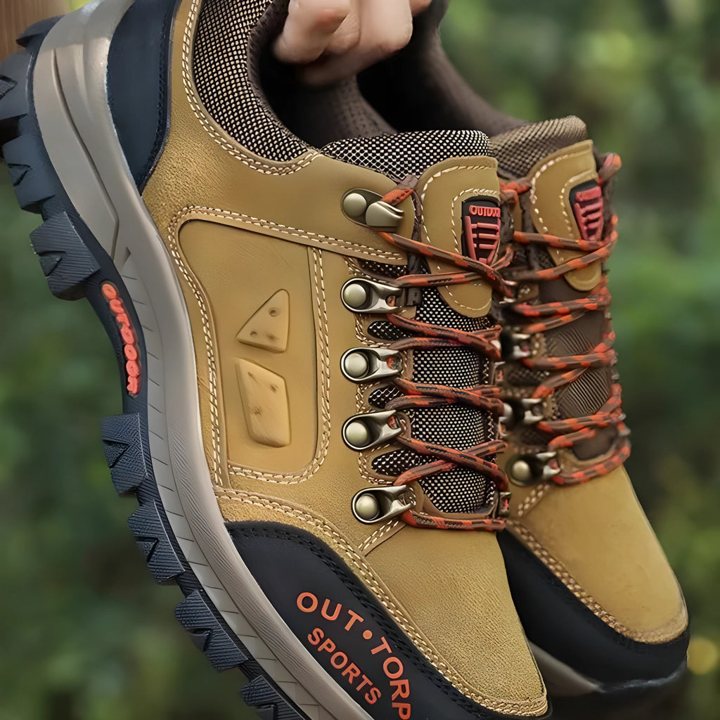 Men's hiking shoes non-slip rubber sole synthetic leather upper low top Black and Red colour autumn outdoor