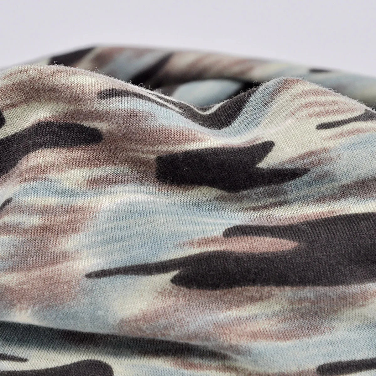 Unisex cotton camouflage beanie hat in khaki colour, plain weave, size 28x29cm