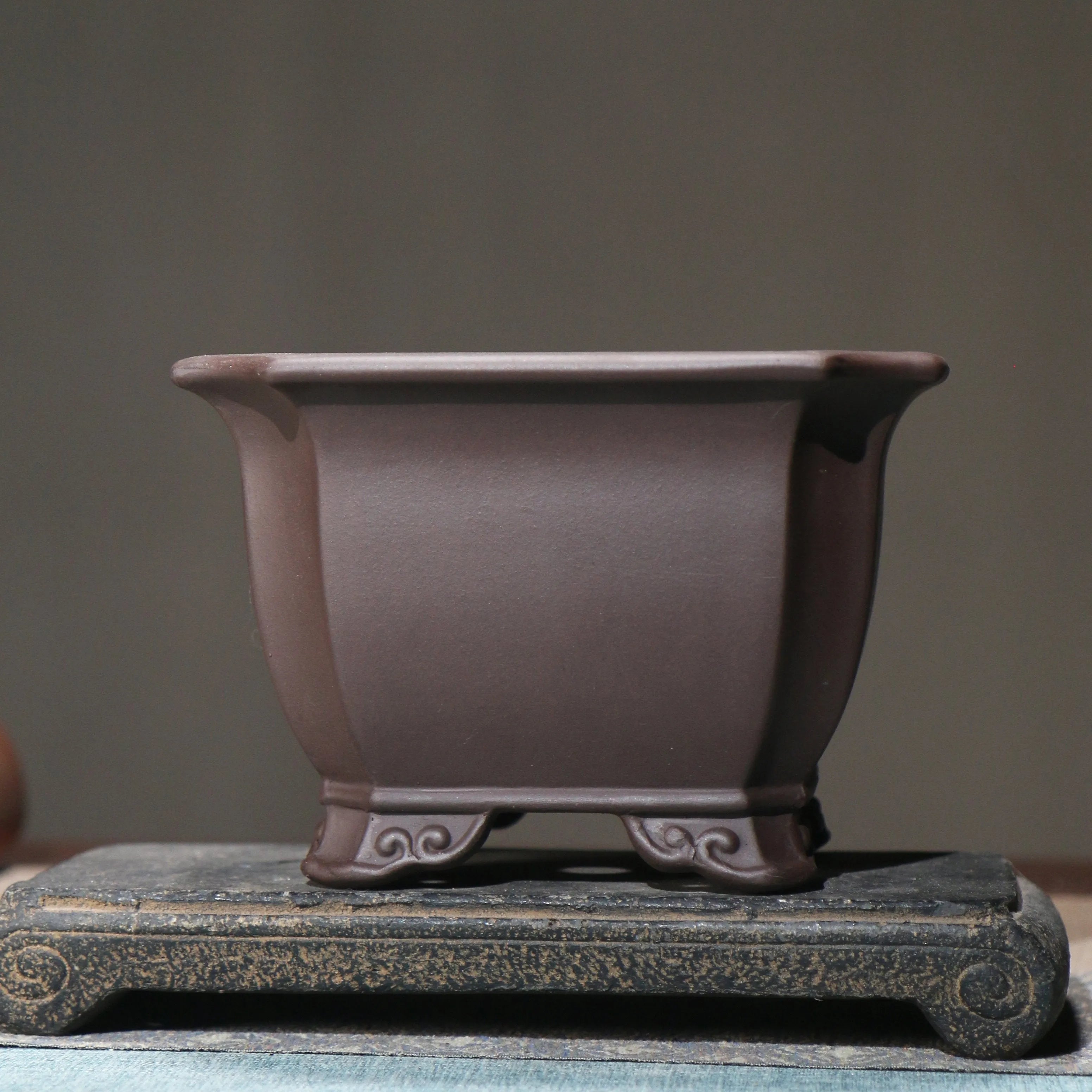 Chinese-style classical indoor bonsai simple purple clay flowerpot in brown, 17x11.5cm