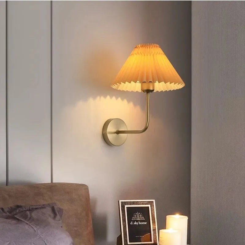 Retro iron LED wall lamp in white finish for bedroom bedside reading