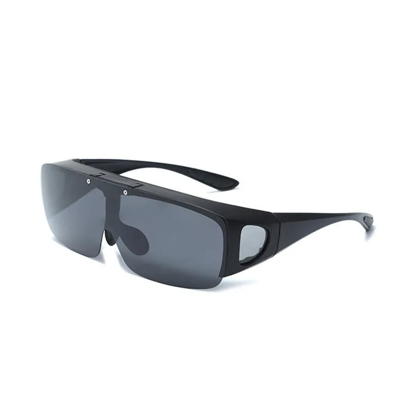 Sporty polarised sunglasses with one-piece myopia lenses shown in a case, suitable for cycling and driving.