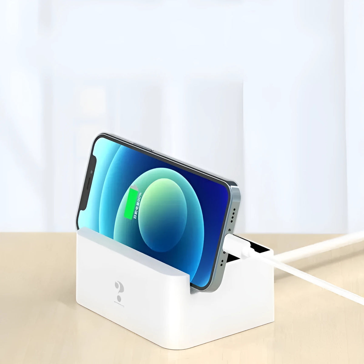 White USB multi-port charger for tablet and smartphone, 2100mA, with 150cm cord and EU UK US plug options