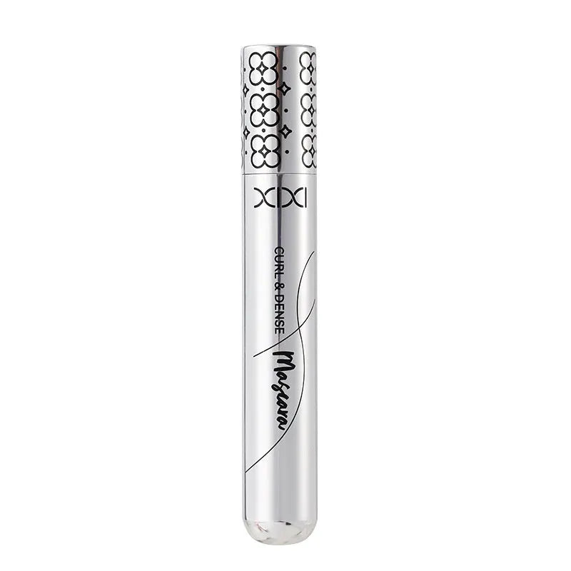 Natural long curling mascara in black for everyday eye makeup suitable for neutral skin