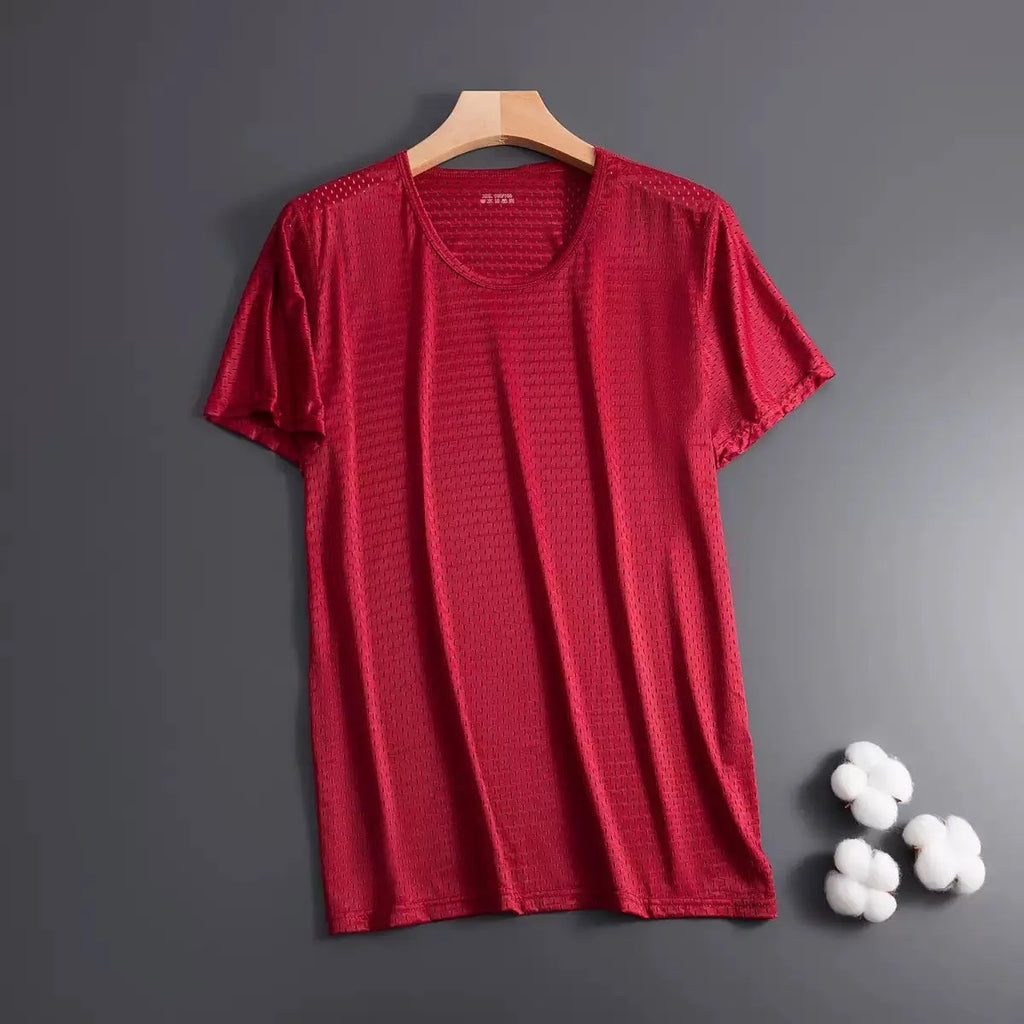 Ice silk men's short sleeve crew neck t-shirt in ultra-thin mesh fabric showing quick-dry summer properties