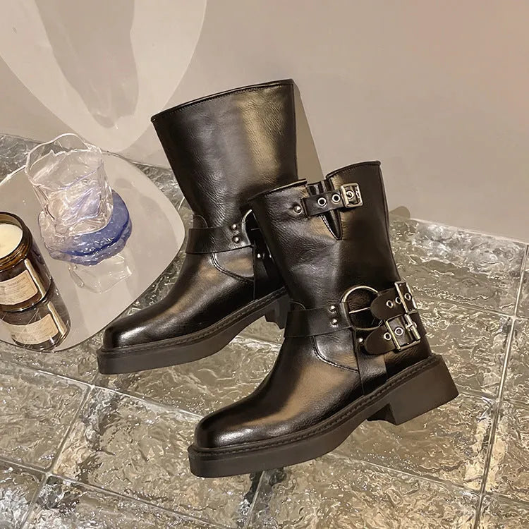 Solid colour thick-soled Martin boots for women in black, artificial PU upper, British style, sizes 35-40