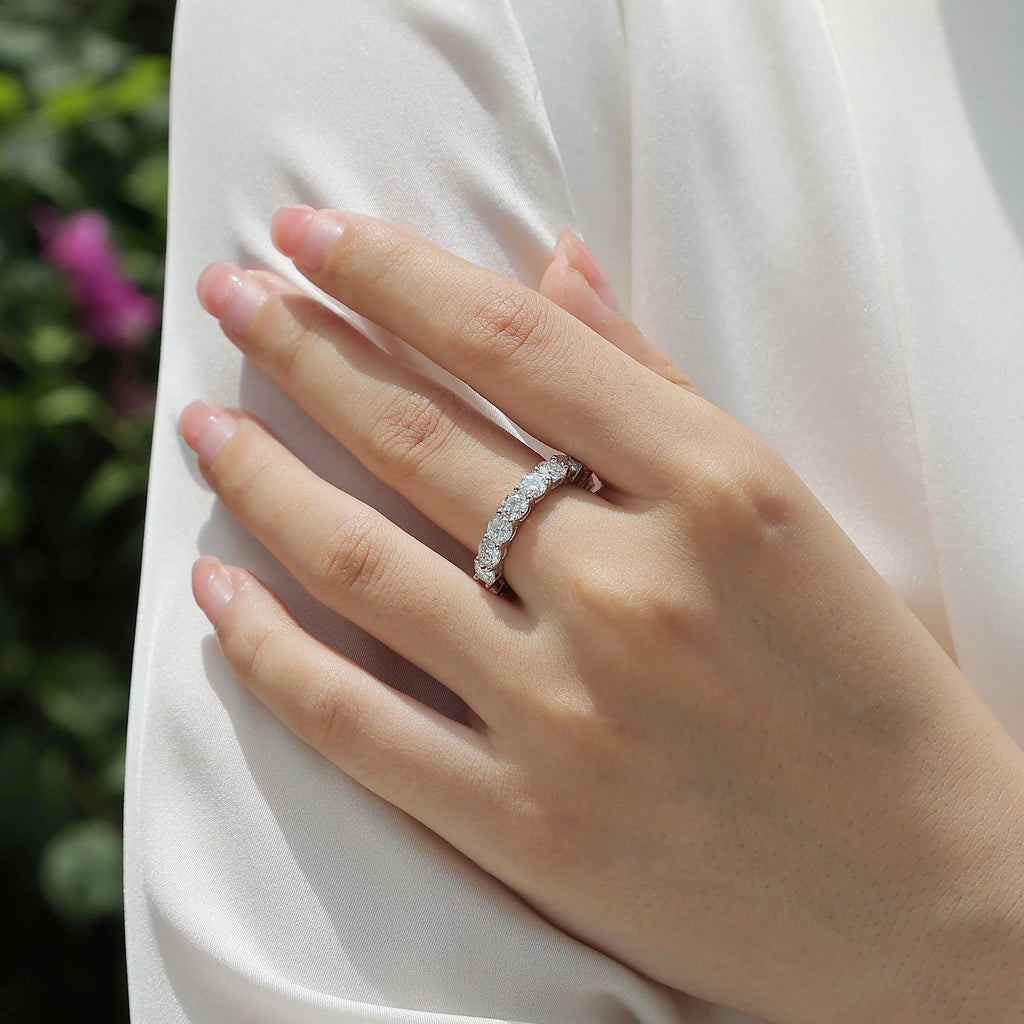 Starlight moissanite wedding ring set in S925 silver platinum plated on display in gift box, available in yellow gold and rose gold