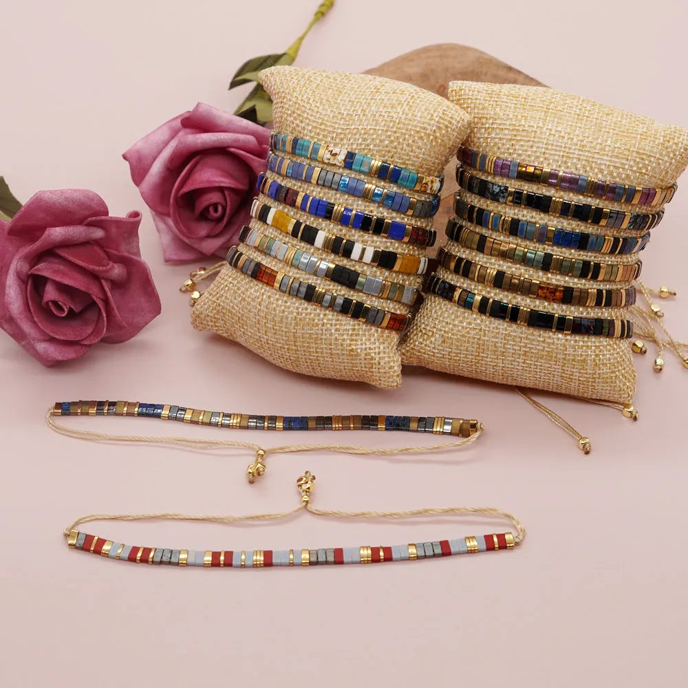 Hand-woven glass bracelet with retro geometric beaded design, style TL-B23091803B