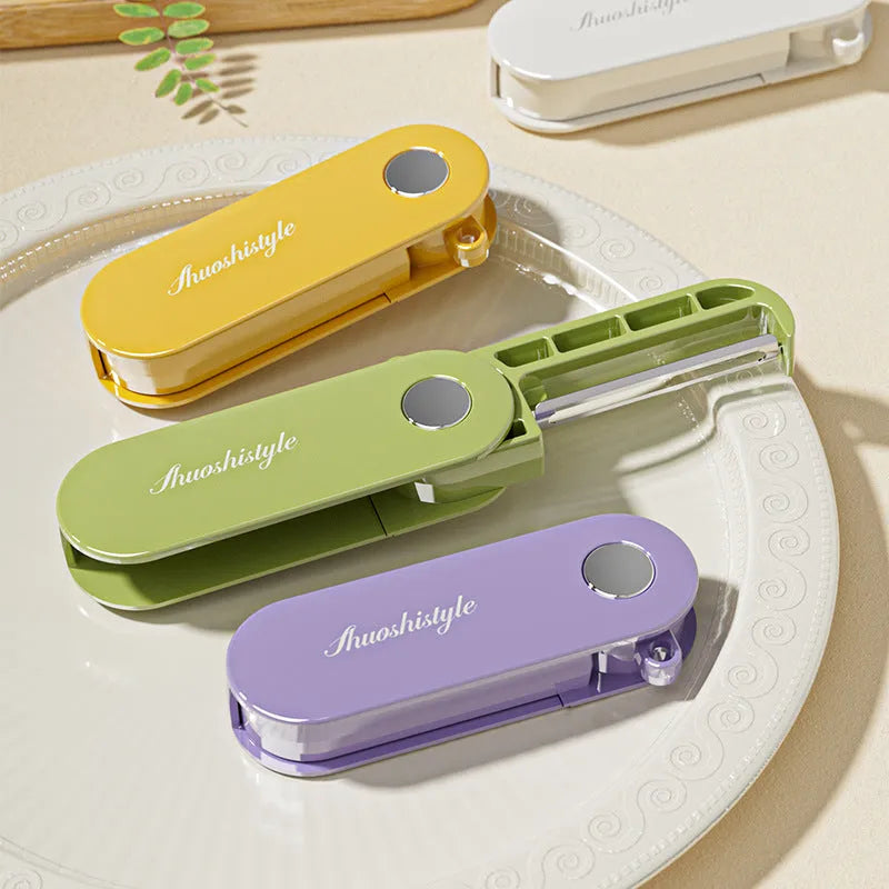 Foldable vegetable peeler with stainless steel blade and ABS handle, 91x36x18mm, shown in green