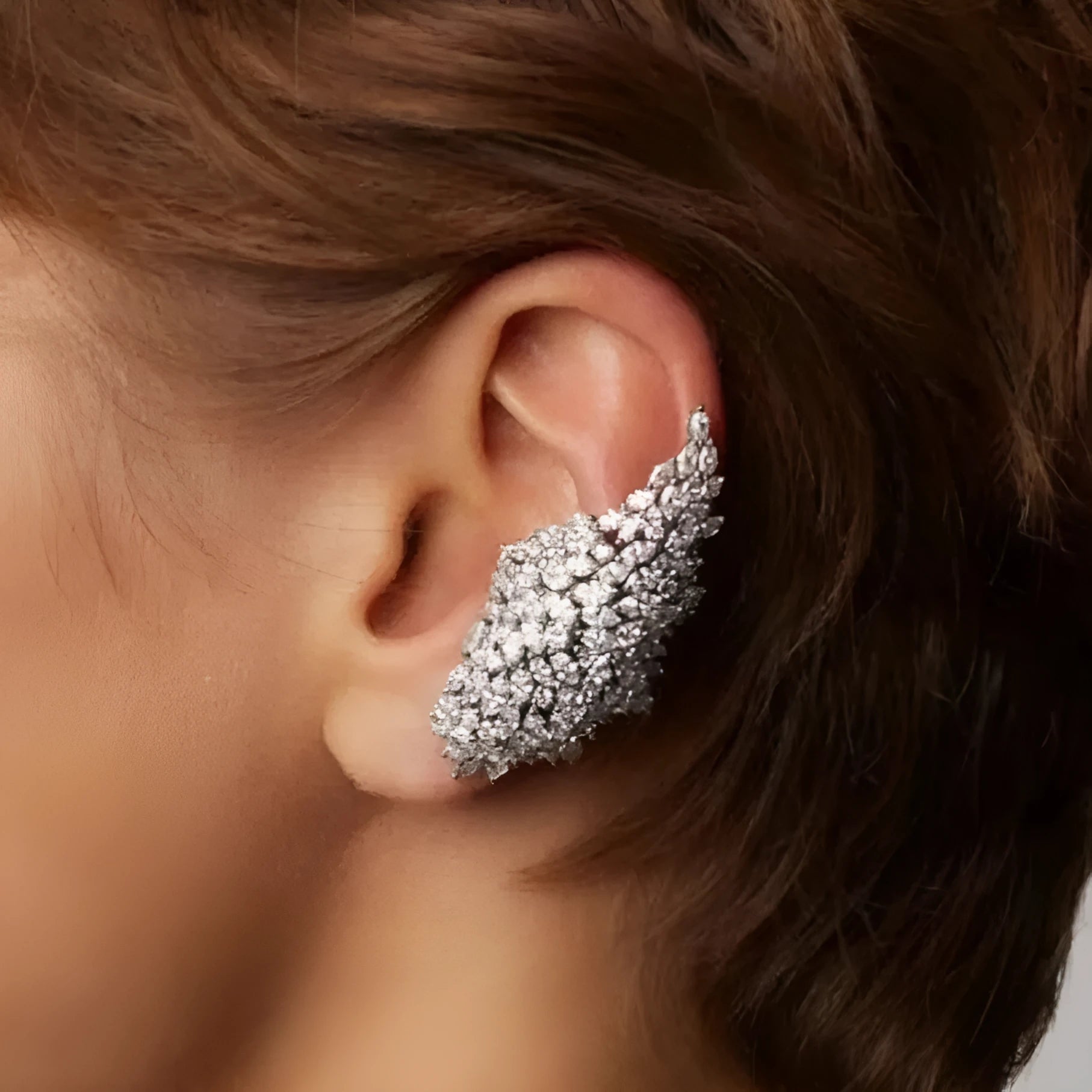 Silver non piercing copper ear clip with inlaid zircon geometric chamfered square pattern