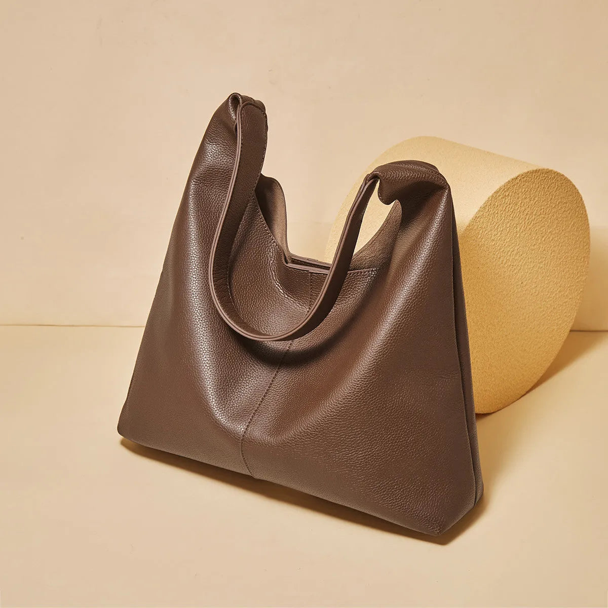 Genuine cattle leather large capacity casual shoulder bag for women in brown with sandwich zipper internal pocket