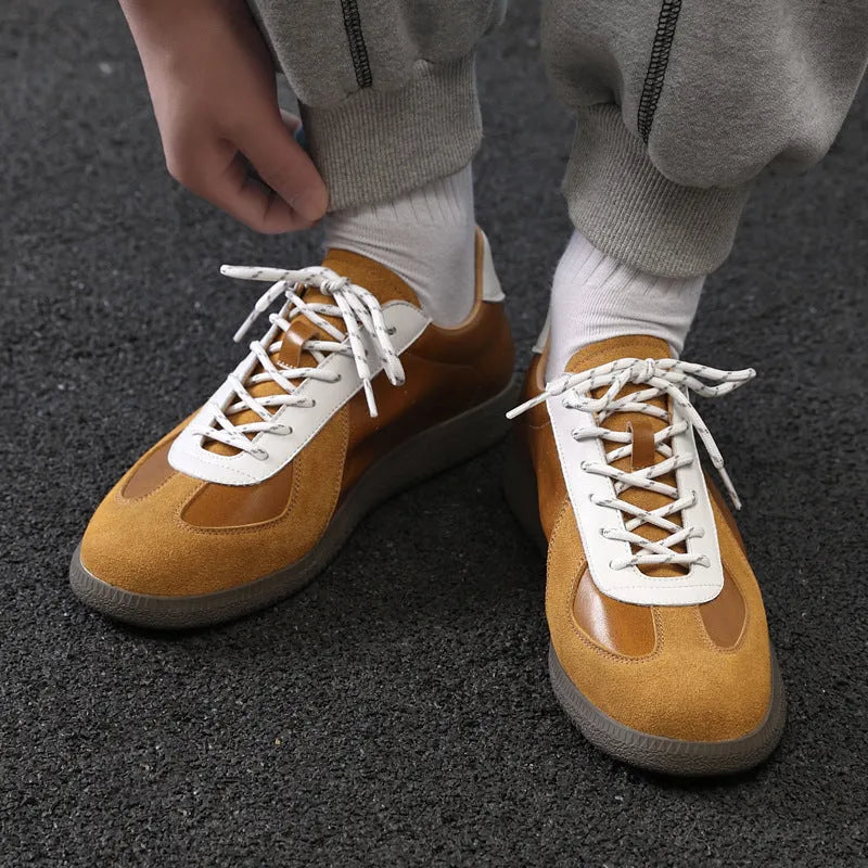 Men's broad casual leather shoes in solid colour, round toe, front lace-up, black and yellow options