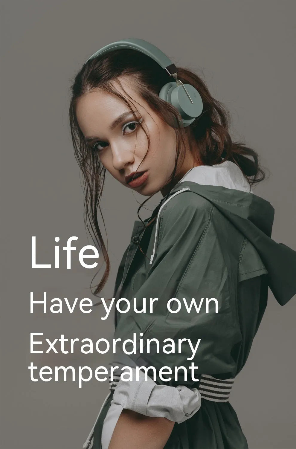 Solid colour Bluetooth headset for phone calls and music in black, blue, green, red, or white options.