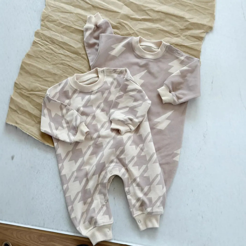 Baby long climbing suit in cotton fabric, neutral design, available in multiple colours for spring and autumn