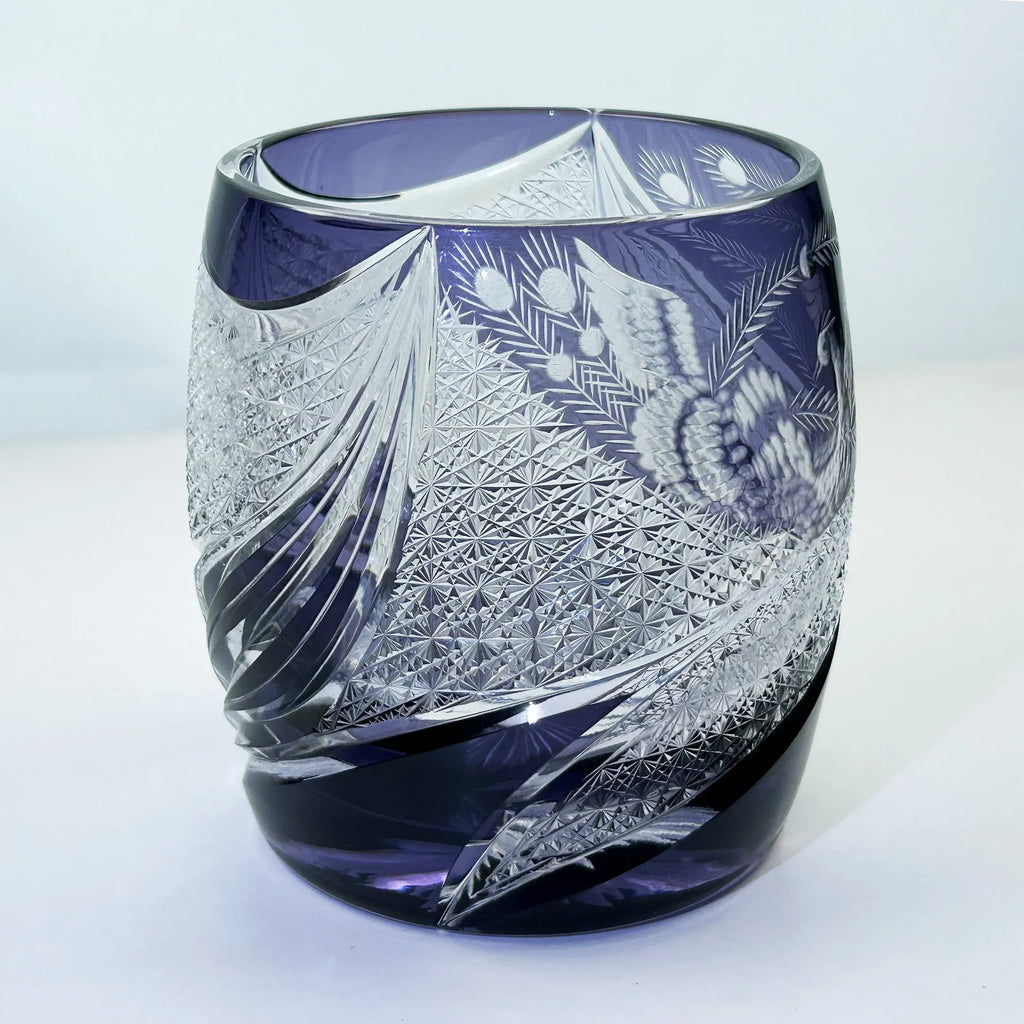 Jianghu Cut Phoenix hand-carved lavender purple crystal glass wine glass, cylindrical shape, 301-400ml