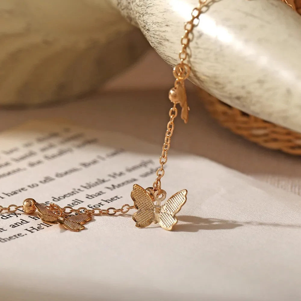 Handmade hollow butterfly anklet for women in gold or silver alloy with animal zodiac modelling