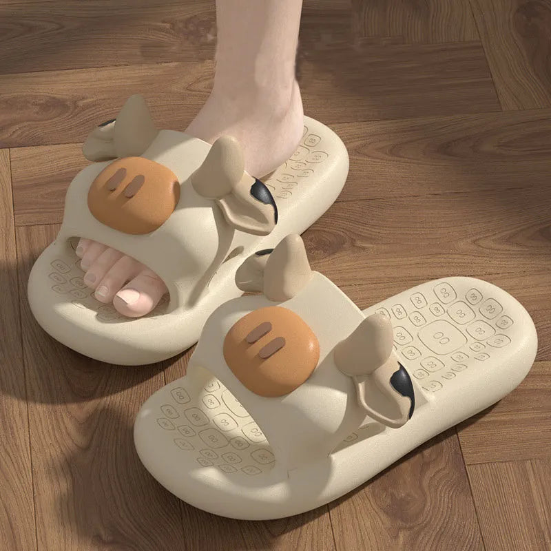 Cartoon pig EVA slippers in yellow, anti-slip unisex flip-flops for bathroom and garden, sizes 36-43