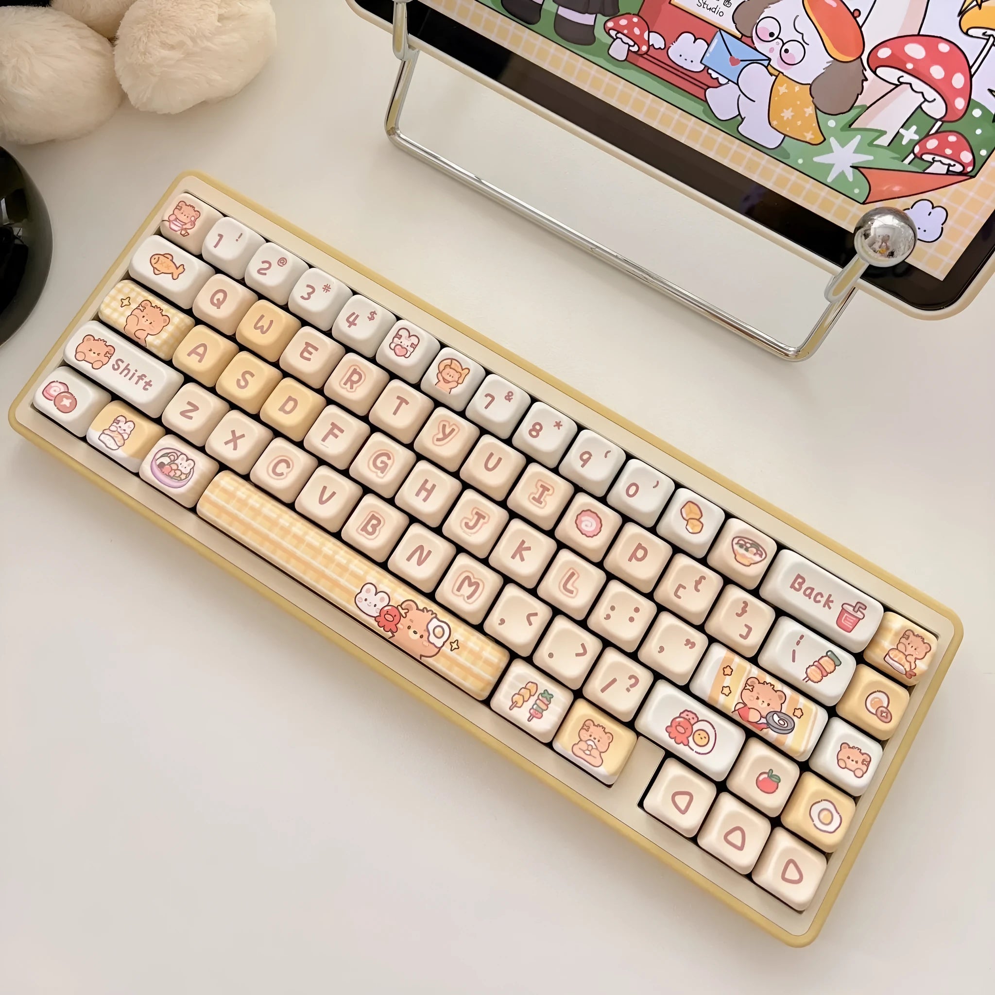 Rabbit Bear Restaurant themed PBT plastic keycap set with 140 keys for mechanical keyboards.