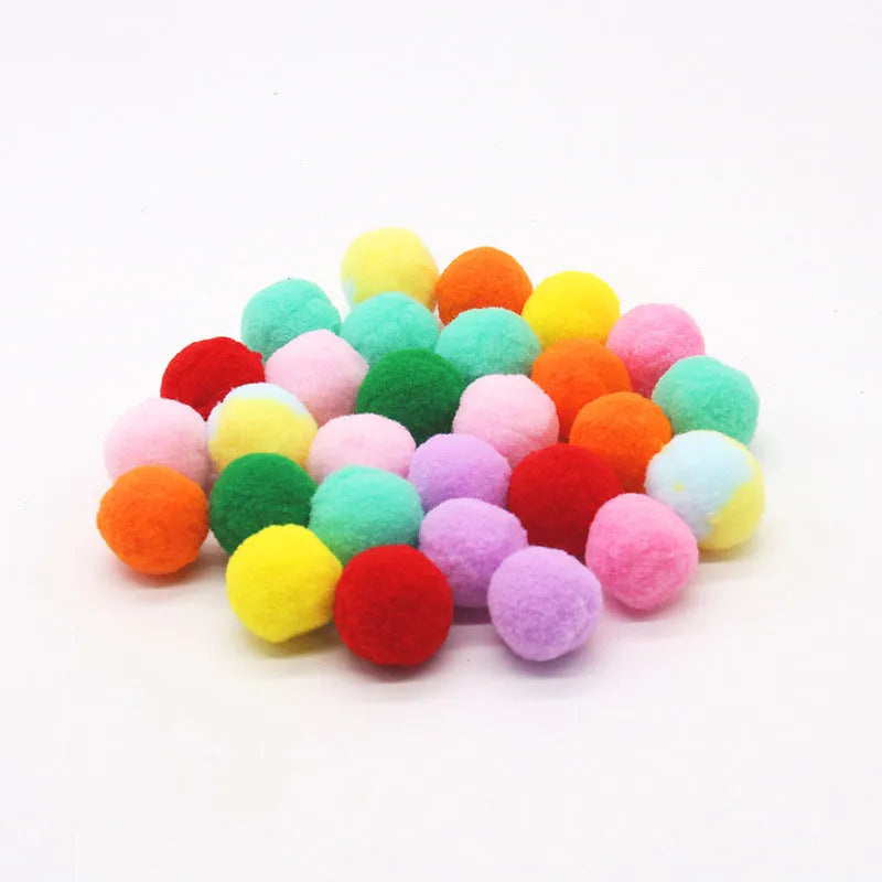 Pet toy launch gun with colourful soft plush yarn balls for interactive cat and dog play