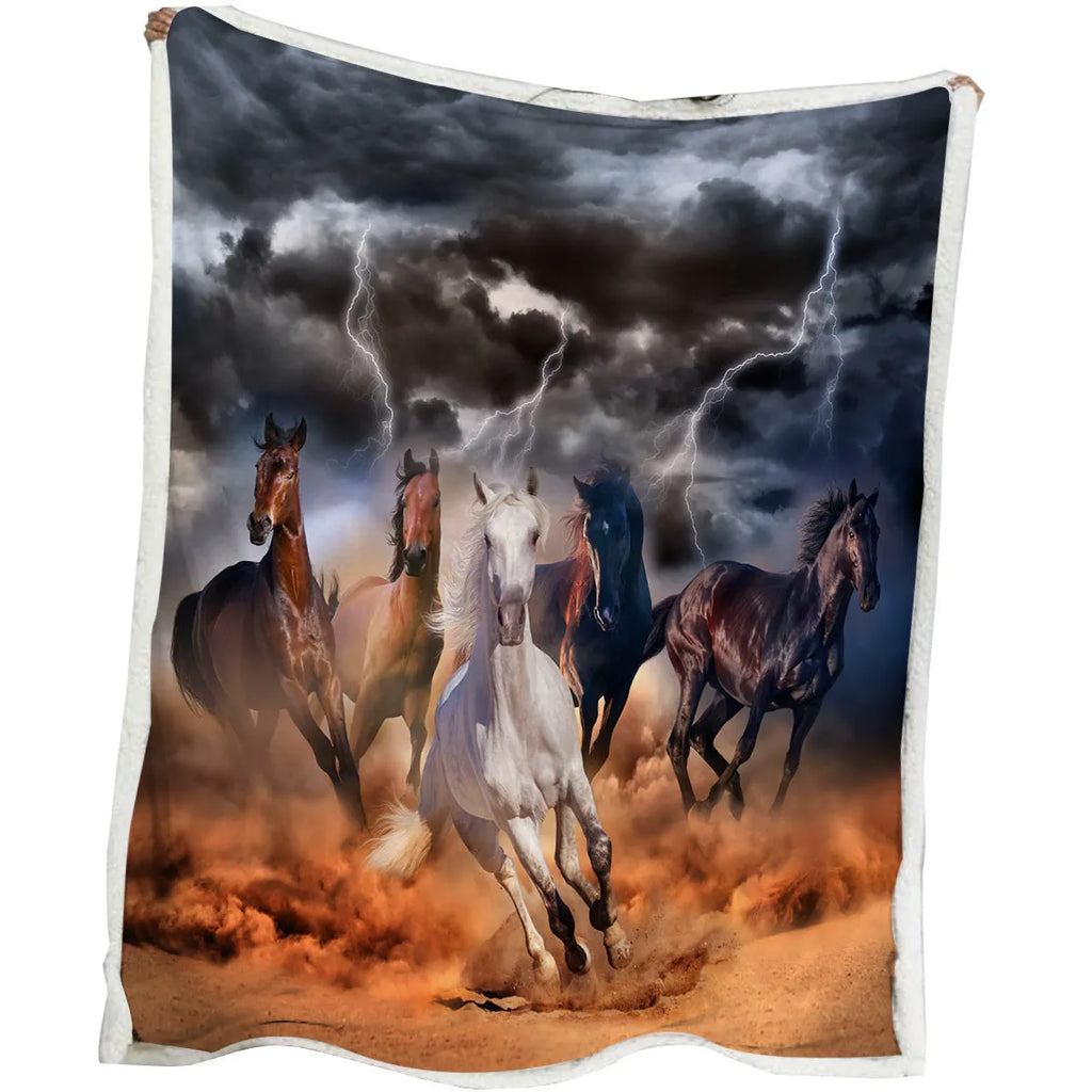 Black horse themed Sherpa fleece blanket with hemmed edges, available in 130x150cm and 150x200cm