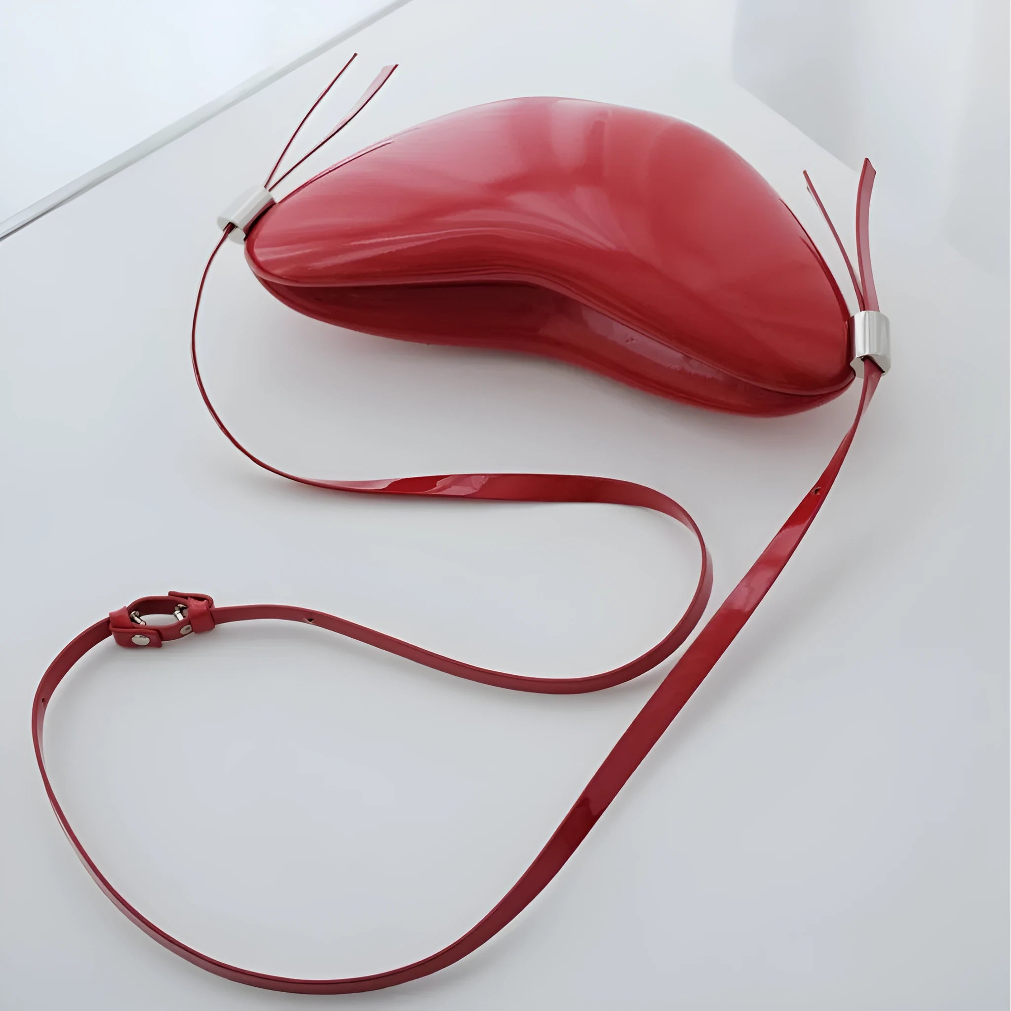 Peach Heart High Sense Girly Simplicity crossbody bag heart shaped solid red PU with sandwich pocket and shoulder strap