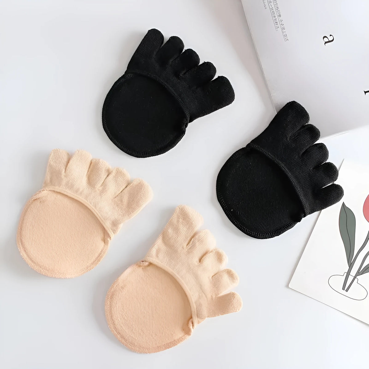 Women's five-toe half-shoe invisible cotton socks with sponge pad, solid colour, black full toe option