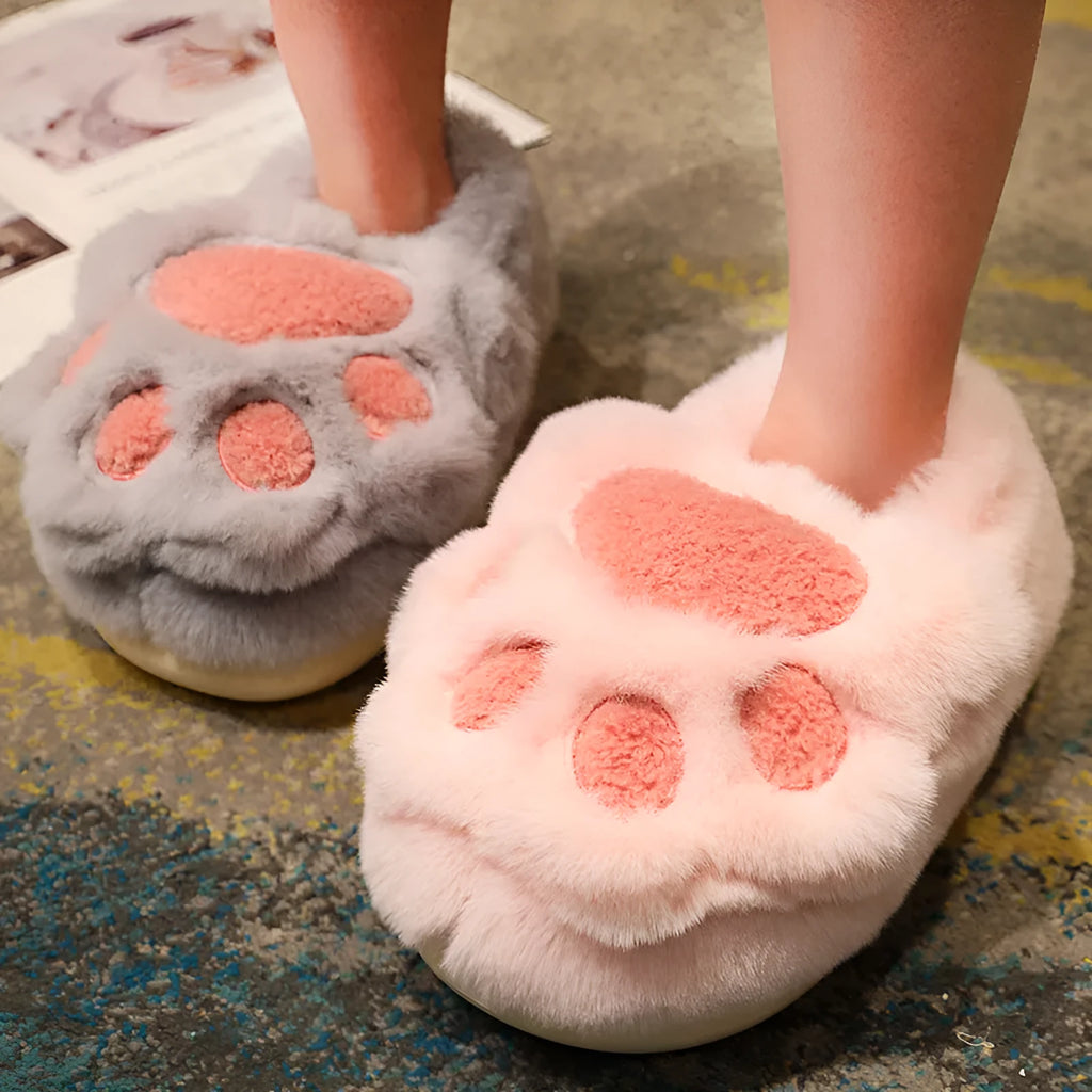 Women's plush cat claw slippers in pink with non-slip soft sole, imitation rabbit fur upper, low cover heel
