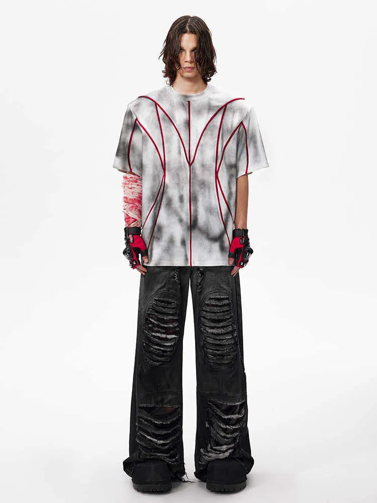 Padded shoulder short sleeve T-shirt with three-dimensional line patchwork and round neck collar