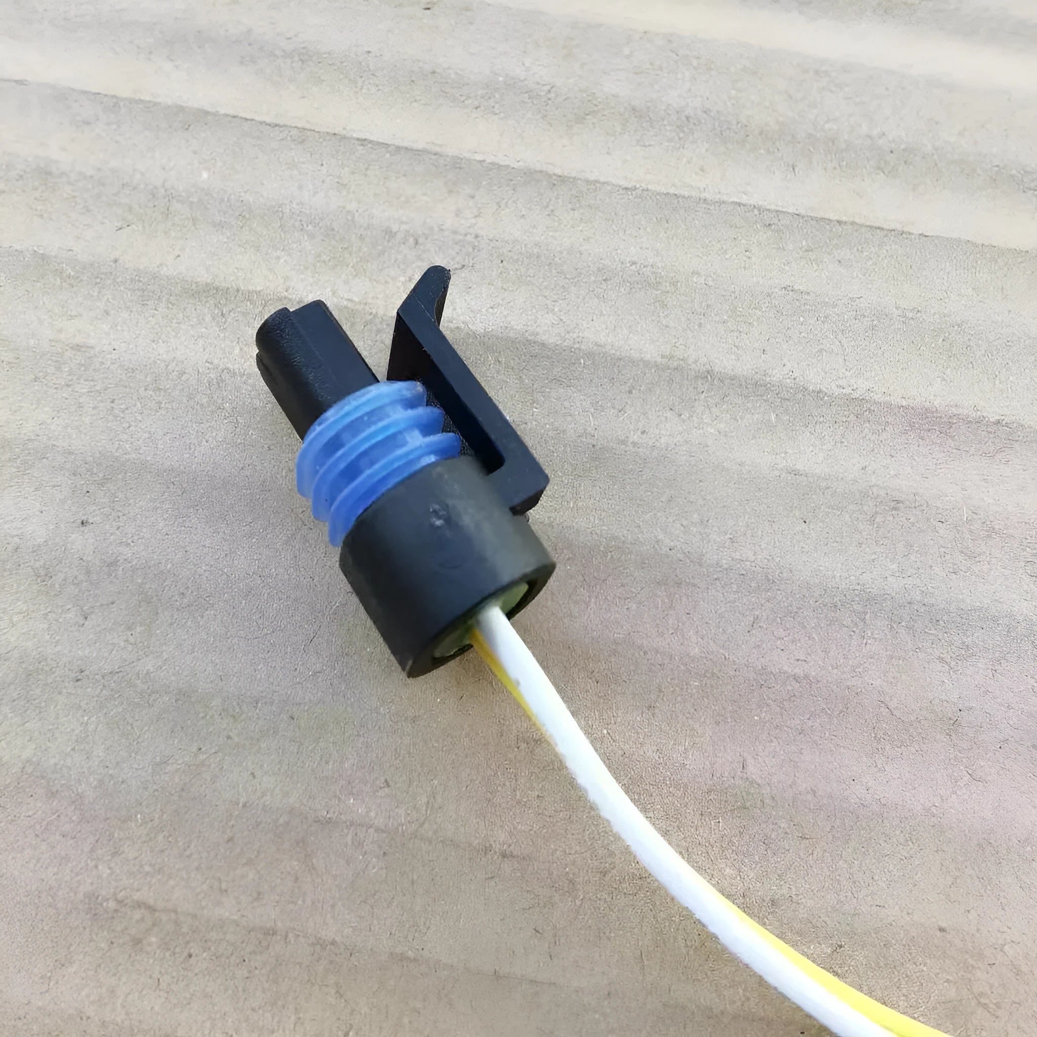 Automotive water temperature sensor plug for engine coolant monitoring replacement part