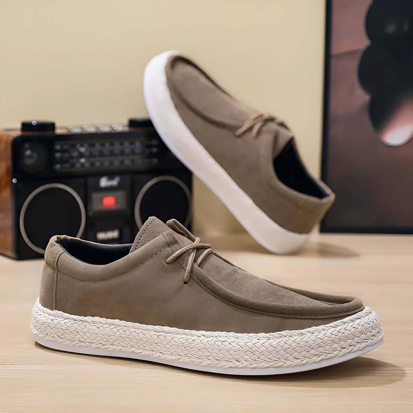 Men's handmade cloth low-top casual pumps in solid colour with round toe and flat heel
