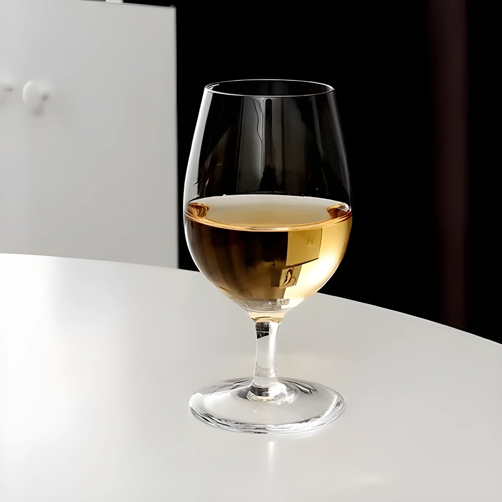 Single Malt Association 165ml crystal whisky glass with retro design on a dark surface