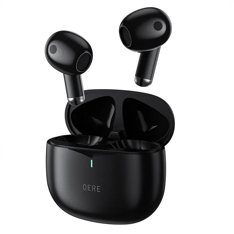 Wireless in-ear gaming headset in black or white with noise reduction and 10-metre range