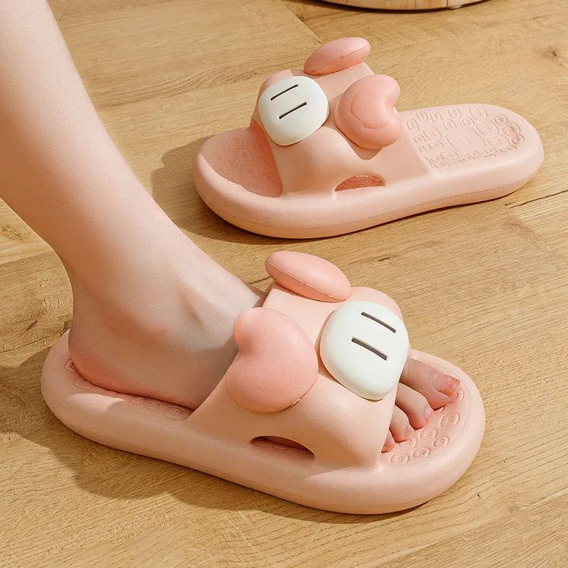 Cartoon pig EVA slippers in yellow, anti-slip unisex flip-flops for bathroom and garden, sizes 36-43