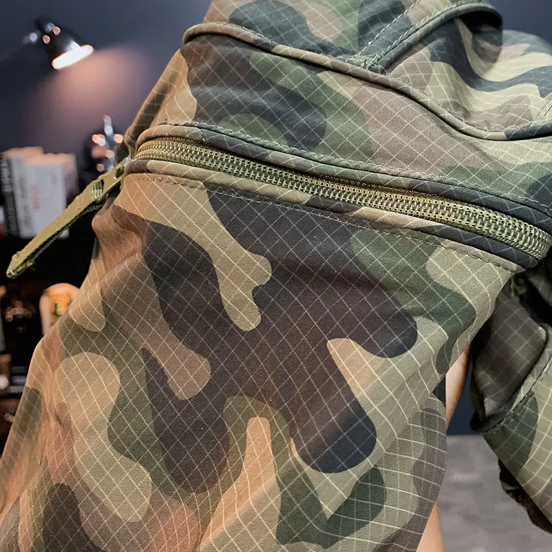 Men's camouflage cargo shorts loose fit with elastic waistband