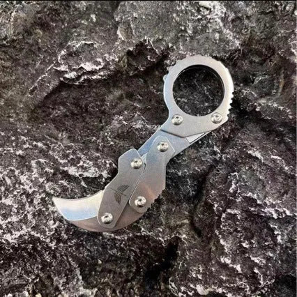 Compact high hardness stainless steel 420J2 outdoor folding knife with 2.6cm blade and folding mechanism