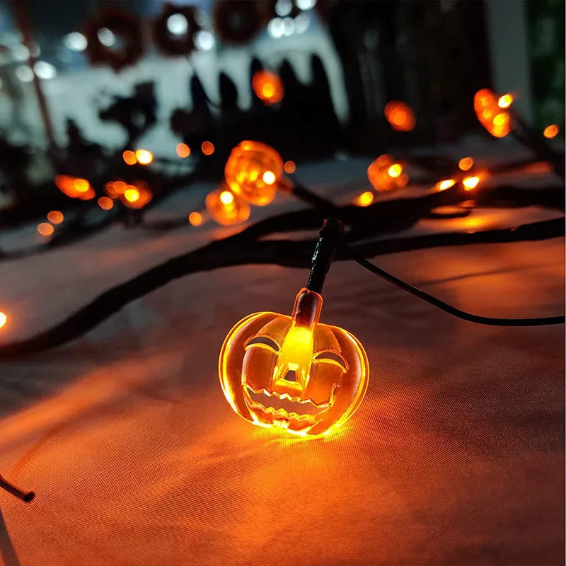 Halloween LED willow vine string light with 18 bat and 18 pumpkin rattan lights on a 2-metre vine with 100 LEDs