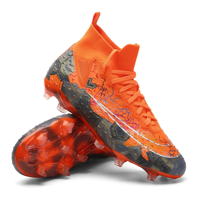 Low-top youth track spikes with TA material sole and synthetic leather upper in black with cleats