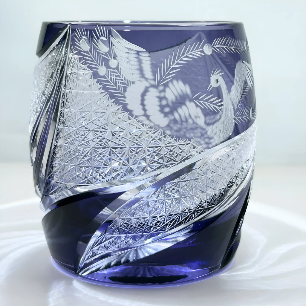 Jianghu Cut Phoenix hand-carved lavender purple crystal glass wine glass, cylindrical shape, 301-400ml