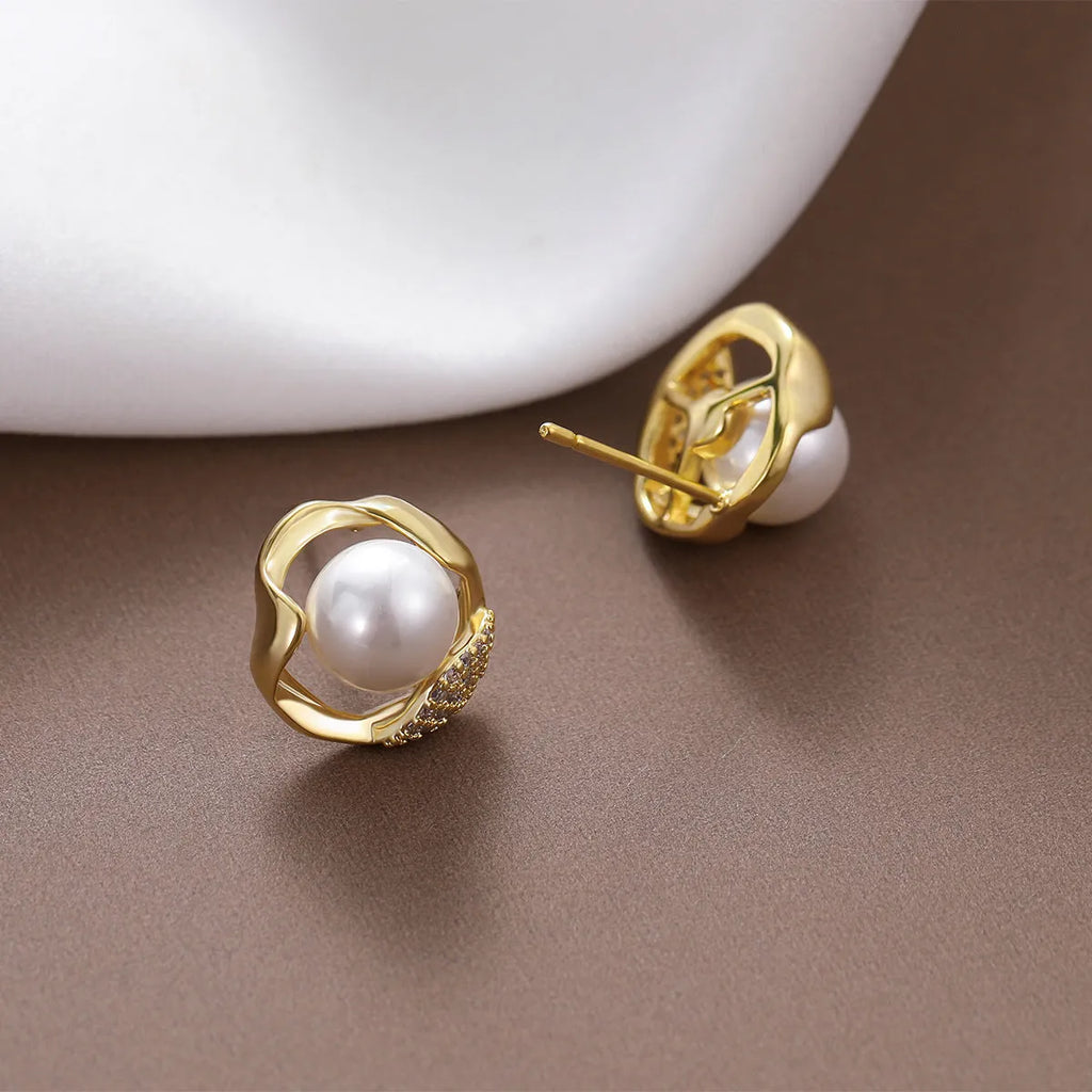 Beizhu gold plated round cubic zirconia stud earrings in white colour, approximately 1.2 cm diameter