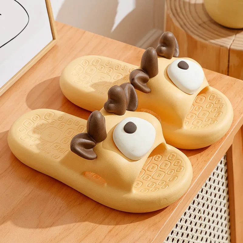 Cartoon pig EVA slippers in yellow, anti-slip unisex flip-flops for bathroom and garden, sizes 36-43