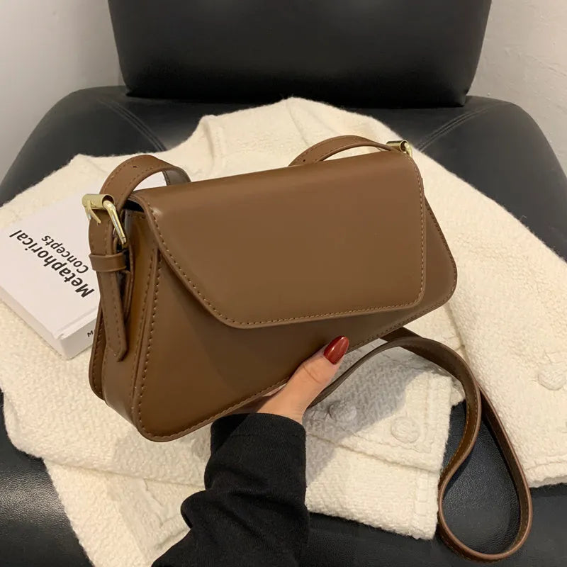 Niche small square PU shoulder bag in khaki, 26x11x5cm, one-shoulder messenger for women