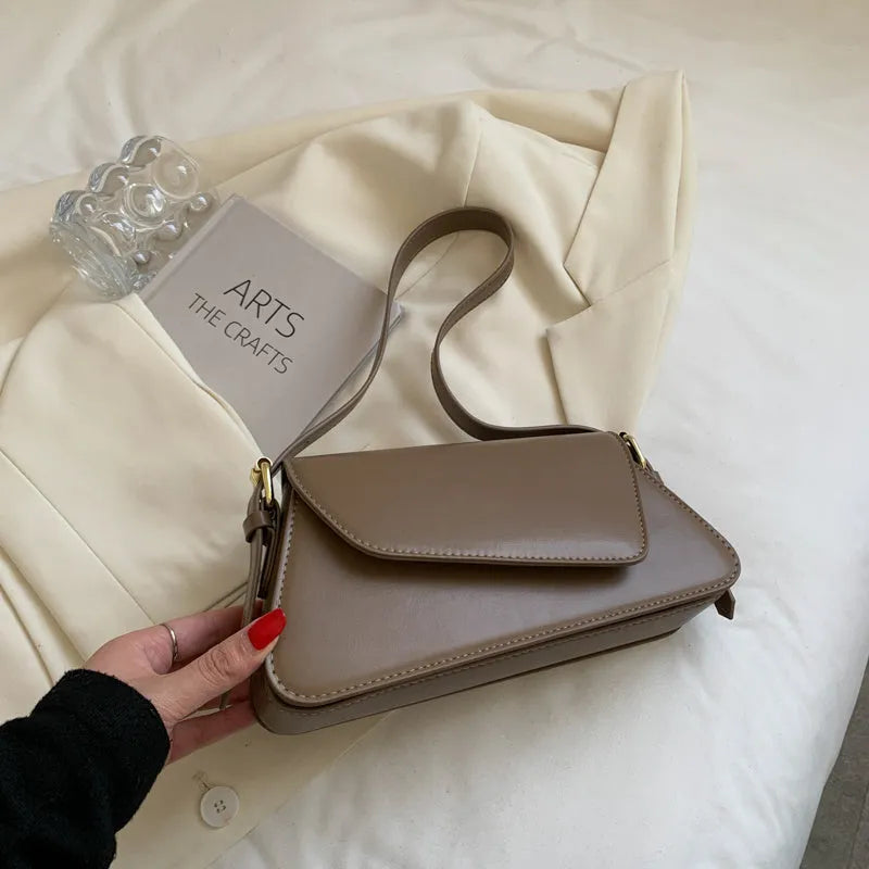 Niche small square PU shoulder bag in khaki, 26x11x5cm, one-shoulder messenger for women