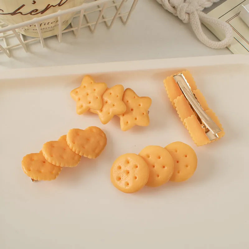 Plastic bow biscuit hairpin for women with cute bow and five-pointed star design
