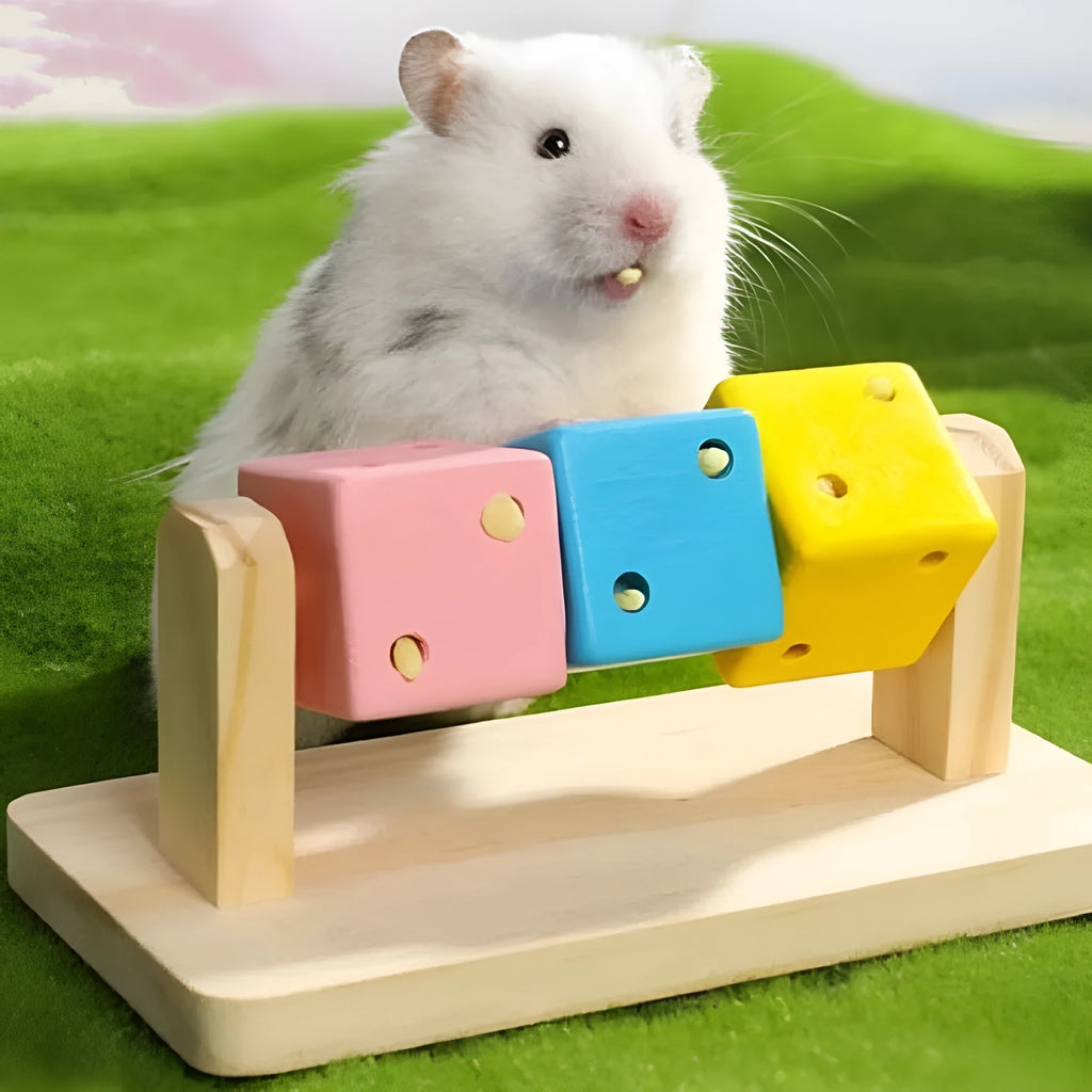 Natural wood cube toy for hamsters and small pets, 14x7x6cm, random colour