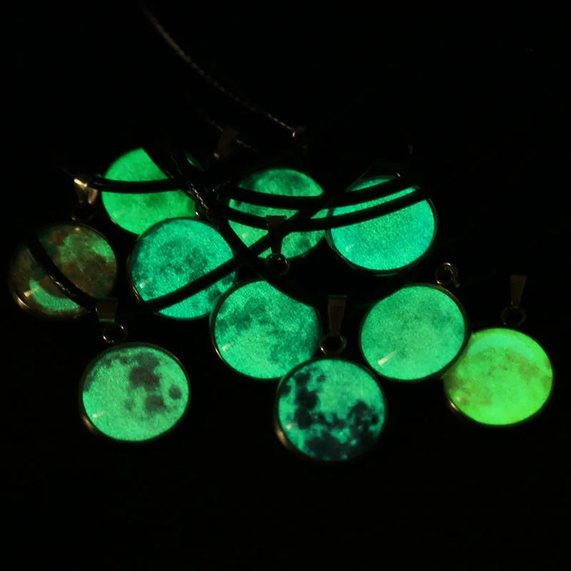 Luminous night sky constellation alloy pendant necklace with glass pendant on extension chain
