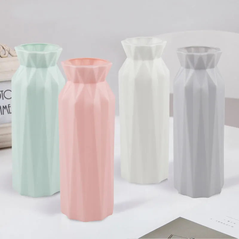 Drop-resistant melamine plastic vase in green, grey, pink, or white with a 7.2 cm base.